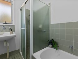 35 Parramatta Dr, Morphett Vale SA 5162, Australia
