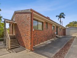6 Paul Ct, Christie Downs SA 5164, Australia