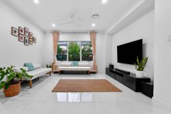 36 Barossa Way, Spring Mountain QLD 4300, Australia