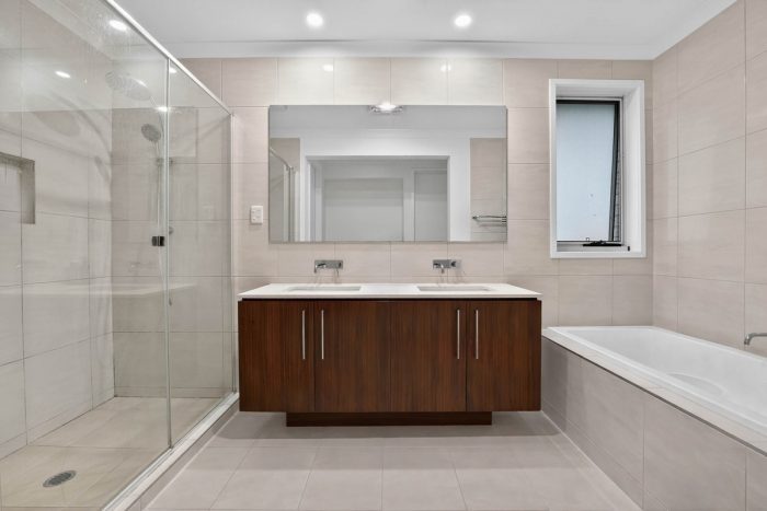 36 Barossa Way, Spring Mountain QLD 4300, Australia