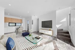 Unit 4/150 Power St, St Albans VIC 3021, Australia