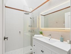 8/15 Kerry St, Kerry Gardens, Dianella WA 6059, Australia