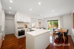 2B Falconer Rd, Boronia VIC 3155, Australia
