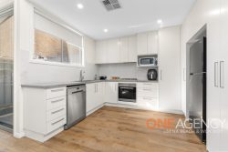 Unit 2/72 Railway St, Woy Woy NSW 2256, Australia