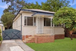 108 Railway St, Woy Woy NSW 2256, Australia