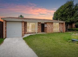 10 Hart Cl, Palmerston ACT 2913, Australia