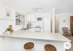 6 Sanderson Rd, Kanahooka NSW 2530, Australia
