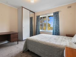 18 Seaview Rd, Morphett Vale SA 5162, Australia