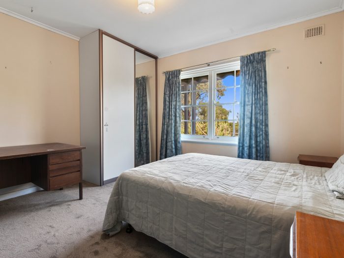 18 Seaview Rd, Morphett Vale SA 5162, Australia