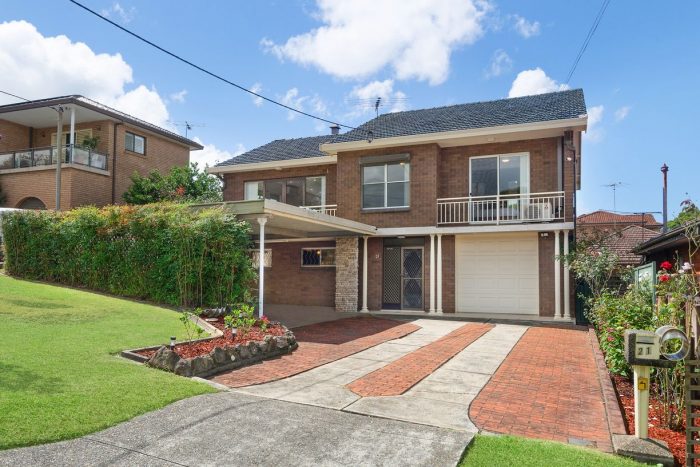 21 Keevin St, Roselands NSW 2196, Australia