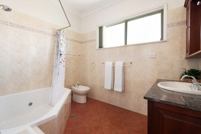 21 Keevin St, Roselands NSW 2196, Australia