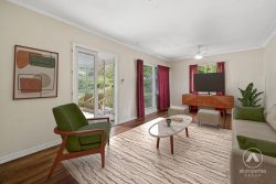 19 Stella St, Holland Park QLD 4121, Australia