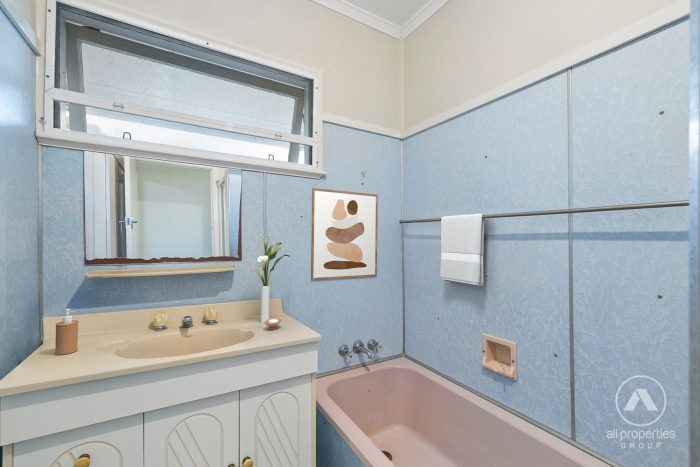 19 Stella St, Holland Park QLD 4121, Australia