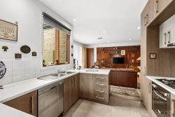 Unit 4/48 Albert St, Daylesford VIC 3460, Australia