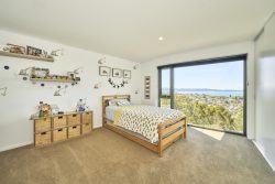 28 Thelma Dr, West Hobart TAS 7000, Australia