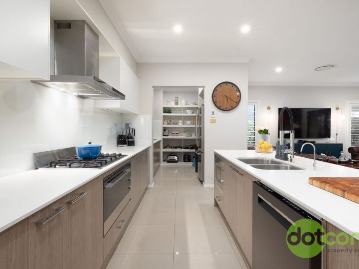 55 Tooze Cct, North Rothbury NSW 2335, Australia