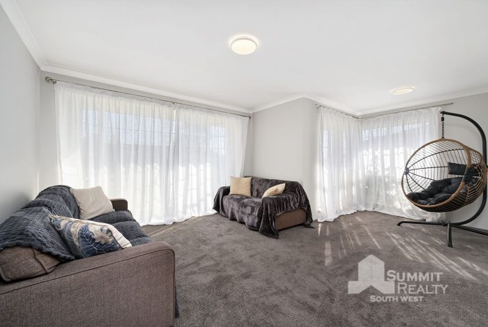 83 Travers Dr, Australind WA 6233, Australia