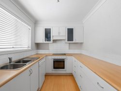 5 Victoria St, Windermere Park NSW 2264, Australia