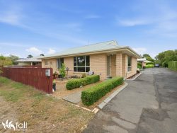Unit 1/21 Victoria St, Triabunna TAS 7190, Australia