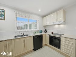 Unit 1/21 Victoria St, Triabunna TAS 7190, Australia