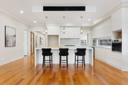 3 Vigil Ave, Glen Waverley VIC 3150, Australia