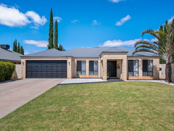 5 Vitali Cres, Somerville WA 6430, Australia