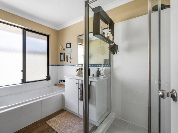 5 Vitali Cres, Somerville WA 6430, Australia