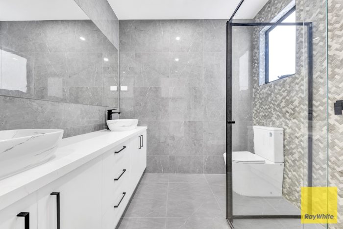 177 Whitecross Dr, Thornhill Park VIC 3335, Australia