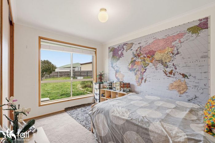 81 Willowbend Rd, Kingston TAS 7050, Australia
