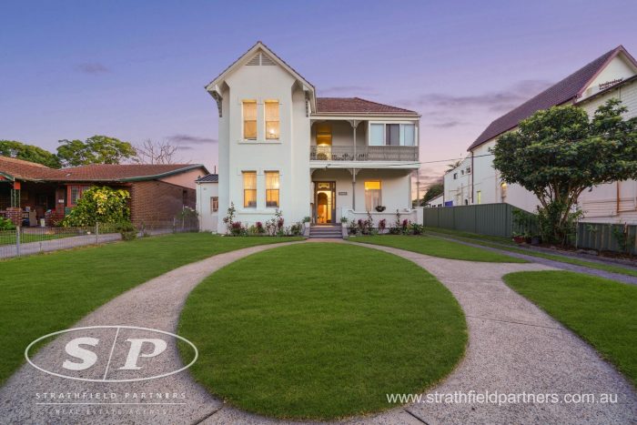 12 Wyalong St, Burwood NSW 2134, Australia