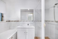 22A Hellmund St, Queanbeyan West NSW 2620, Australia