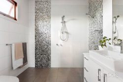 13A Sparks Ave, Fairfield VIC 3078, Australia