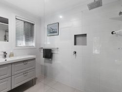 3 Amaroo Rd, Sheidow Park SA 5158, Australia