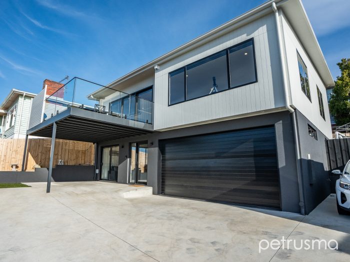 Unit 2/57 Amy St, West Moonah TAS 7009, Australia
