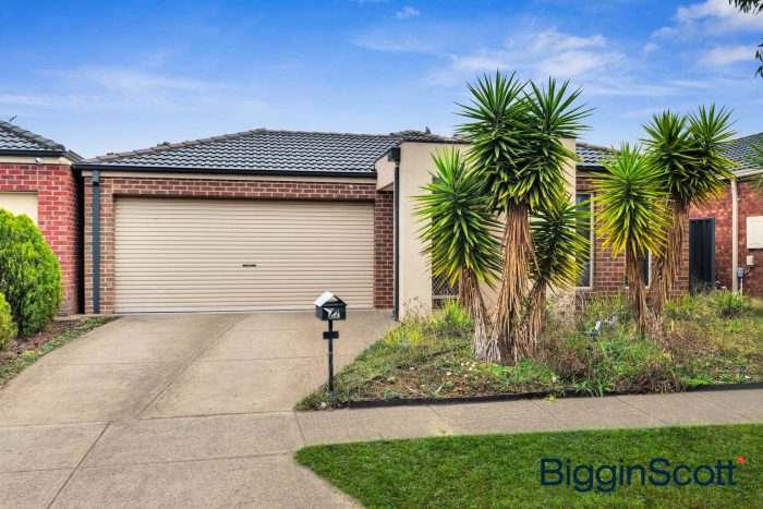 22 Lancewood Rd, Manor Lakes VIC 3024, Australia