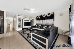 22 Lancewood Rd, Manor Lakes VIC 3024, Australia