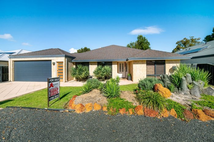 36 Avalon Rd, Australind WA 6233, Australia