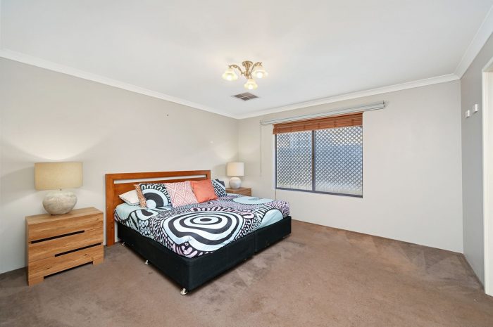 36 Avalon Rd, Australind WA 6233, Australia