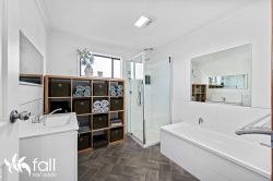 21 Balcumbi St, Mornington TAS 7018, Australia
