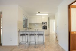 17 Bendora Ave, Crestwood NSW 2620, Australia