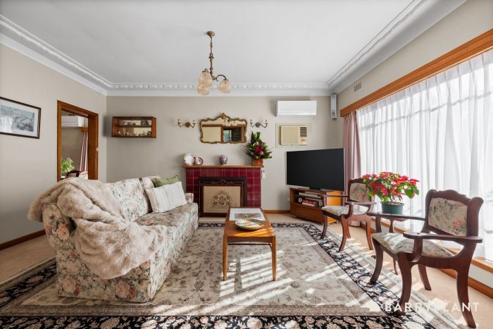 12 Berthandra Ct, West Footscray VIC 3012, Australia