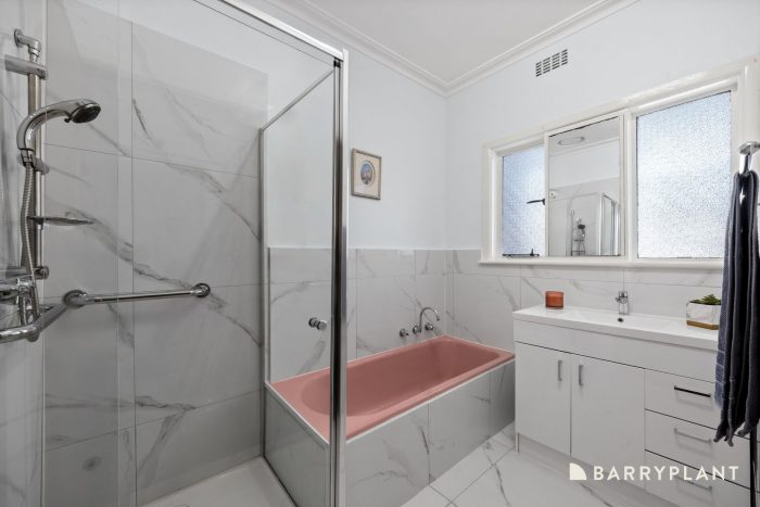 12 Berthandra Ct, West Footscray VIC 3012, Australia