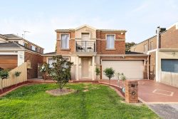 63 Bluebell Cres, Gowanbrae VIC 3043, Australia