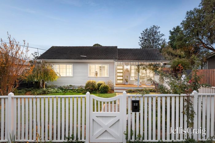 22 Byron Rd, Kilsyth VIC 3137, Australia