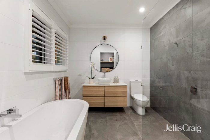22 Byron Rd, Kilsyth VIC 3137, Australia