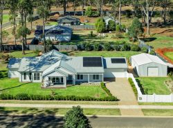 6 Canterbury Pl, Hampton QLD 4352, Australia