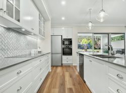 6 Canterbury Pl, Hampton QLD 4352, Australia
