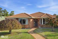 5 Cider Gum Dr, Blackmans Bay TAS 7052, Australia