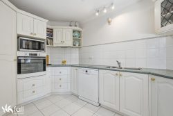 5 Cider Gum Dr, Blackmans Bay TAS 7052, Australia
