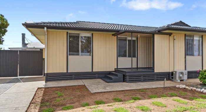 9 Civic Ave, Waikerie SA 5330, Australia